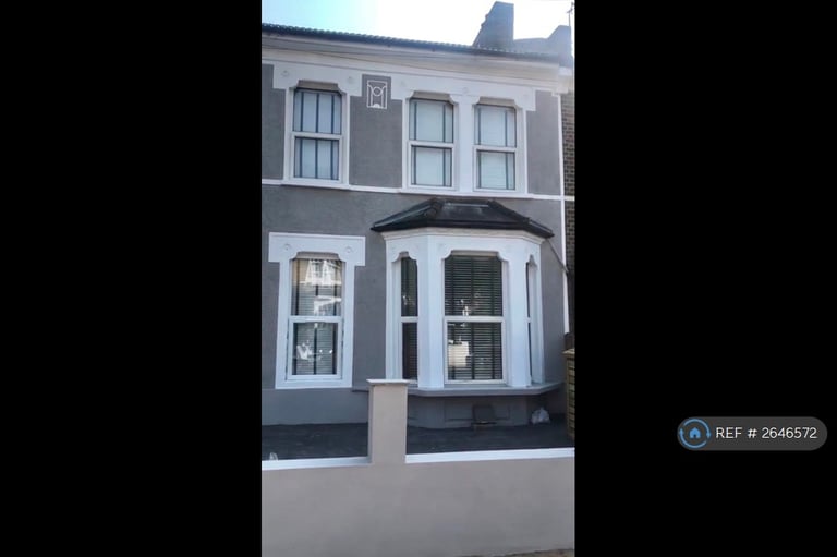 1 bedroom in Catford, London, SE6 (#2646572)