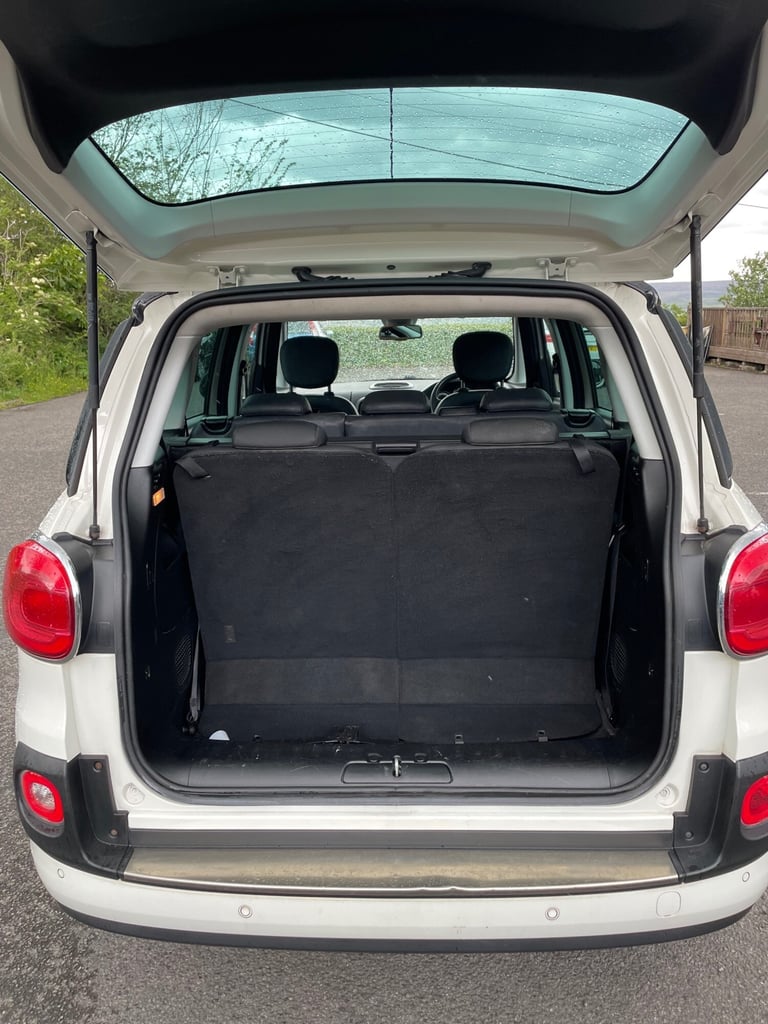 2015 Fiat 500L 1.6 Multijet 120 Lounge 5dr [7 Seat] a/c Pan roof MPV Diesel Manual