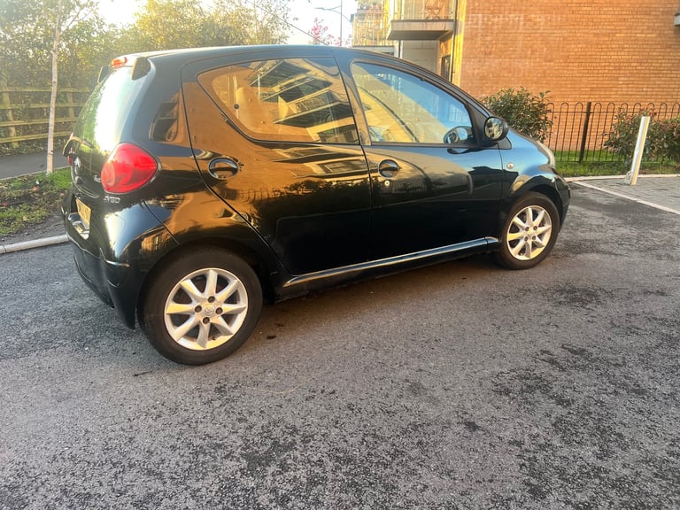 Toyota, AYGO, Hatchback, 2007, Manual, 998 (cc), 5 doors