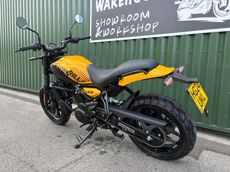 Royal Enfield GUERRILLA 450 Yellow and Black 2024 500 miles One Owner 