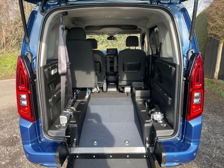  Vauxhall Combo-life 1.2 Turbo 130 SE 5dr AUTOMATIC WHEELCHAIR ACCESSIBLE