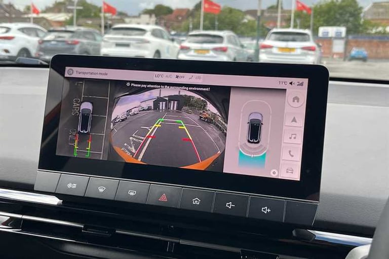 2025 MG MG4 64kWh Trophy Long Range Hatchback 5dr Electric Auto (203 ps) Hatchback Electric Autom...