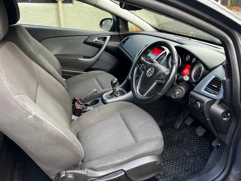 Vauxhall, ASTRA GTC, Hatchback, 2014, Manual, 1686 (cc), 3 doors