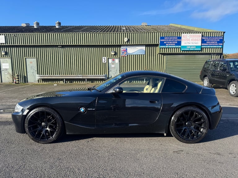 2009 BMW Z4 3.0si SE 2dr / RARE COUPE / ONE OF THE LAST Z4 COUPES PRODUCED