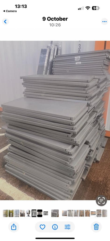 image for 4 SHELVES 4 Uprights £20 / Extra items £2 SHELVES £3 UPRIGHTS 