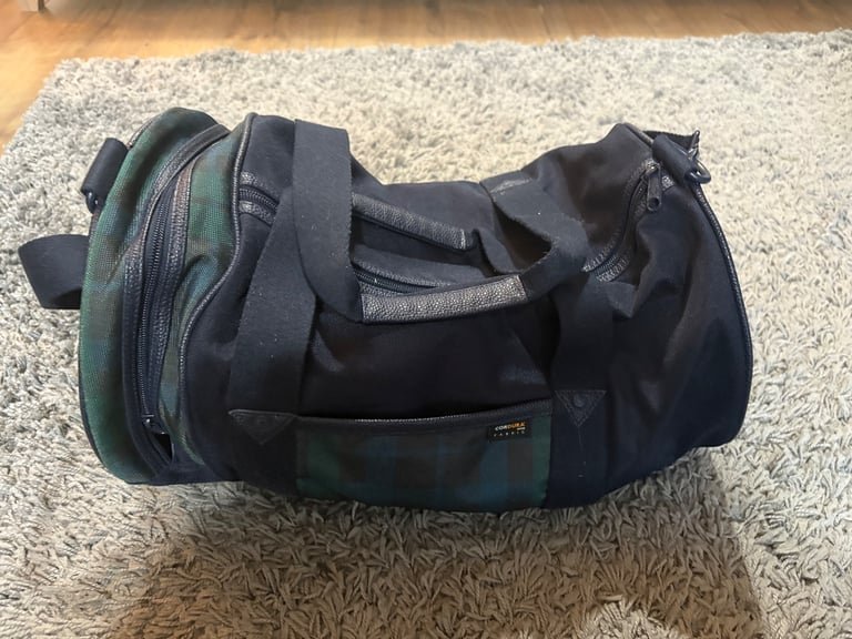 Fred Perry Barrel Bag