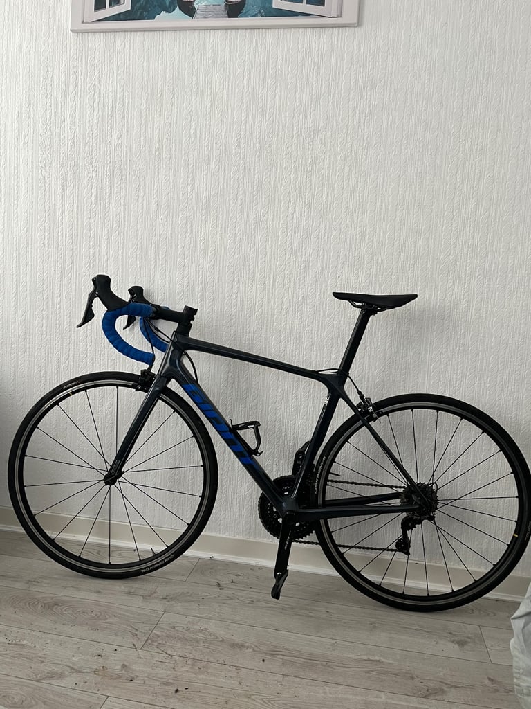 Giant TCR Advanced 2 2023 Medium 