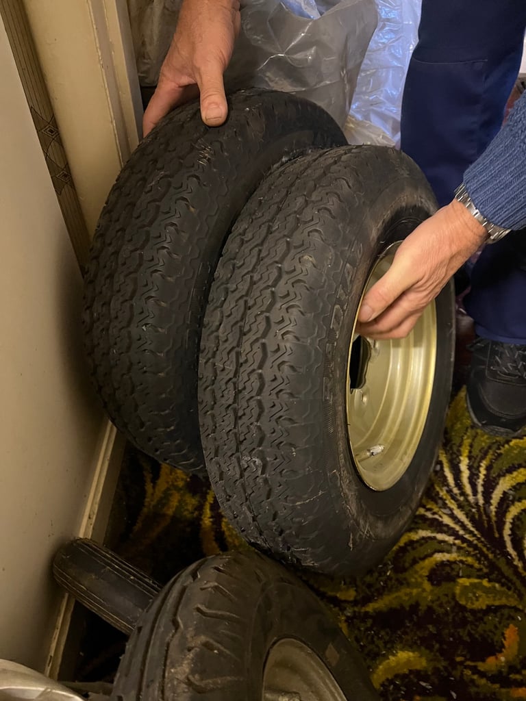 Trailer wheels