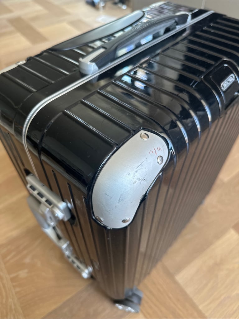 RIMOWA 