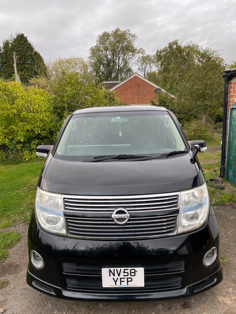 Nissan Elgrand E51 2009. 4WD. 3.5L