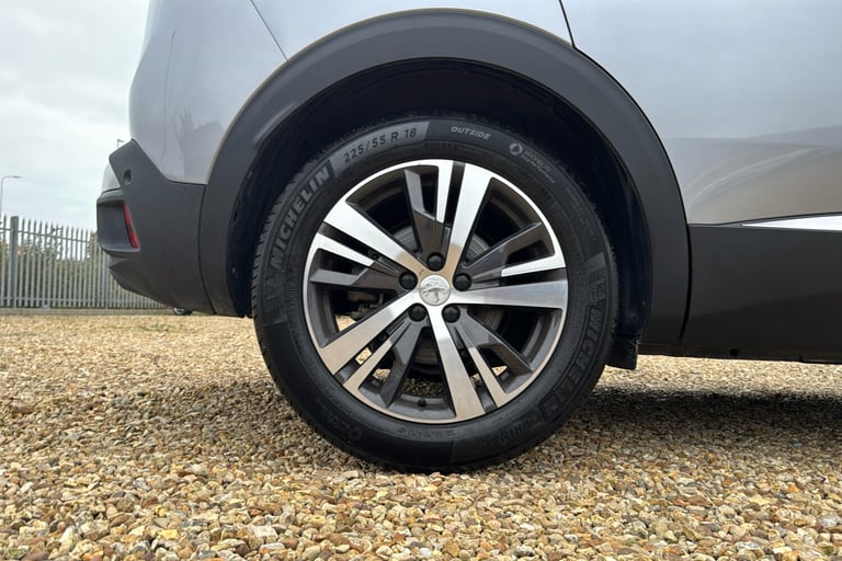  Peugeot 3008 SUV 1.2 Puretech Allure Suv 5dr Petrol Eat Euro 6 s/s 130 Ps