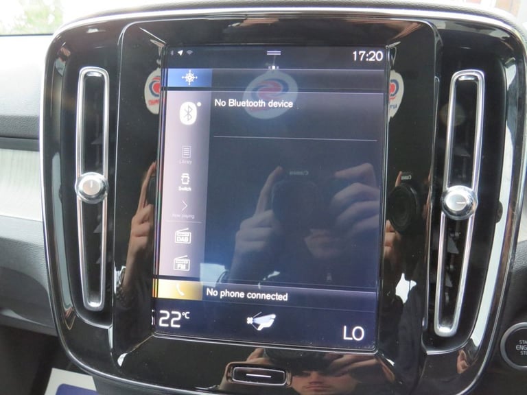 2020 Volvo XC40 2.0 D4 Inscription SUV 5dr Diesel Auto AWD Euro 6 (s/s) (190 ps) ESTATE Diesel Au...