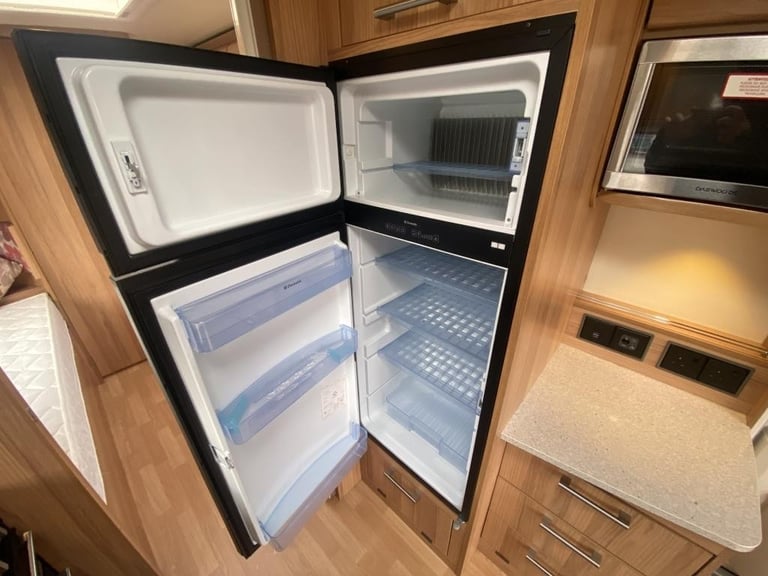 2014 BAILEY UNICORN CORDOBA LUXURY TOURING CARAVAN