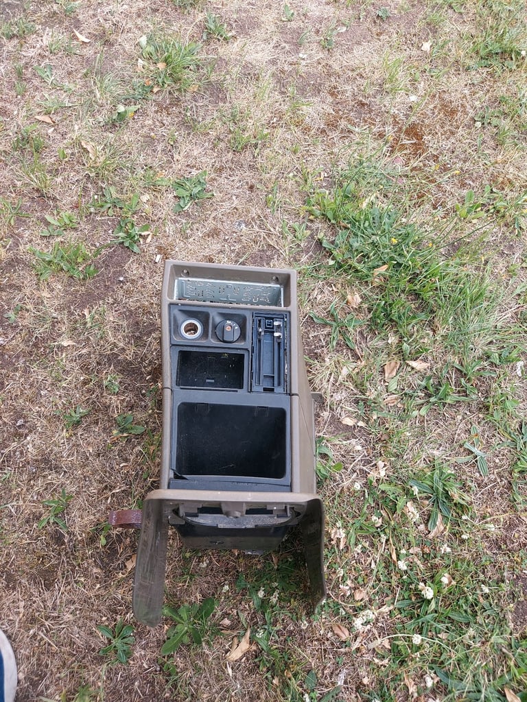 MK2 VAUXHALL ASTRA DASHBOARD & CENTRE CONSOLE- MK2 ASTRA 3DR SXI INTERIOR