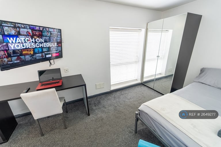 Studio flat in Pershore Road, Birmingham, B5 (#2649277)