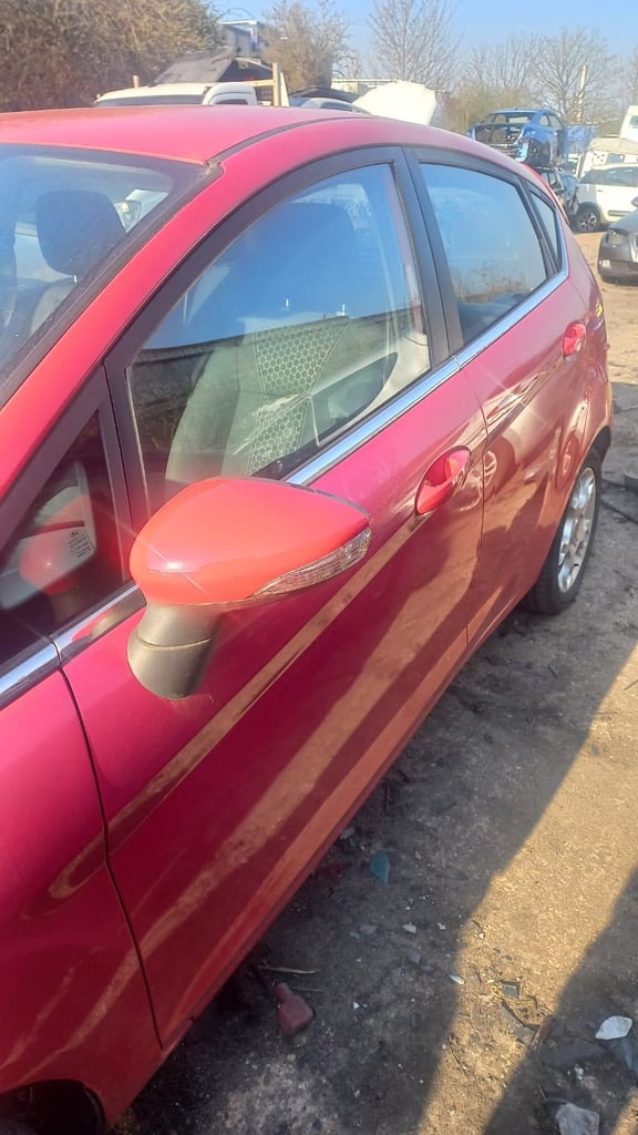Ford fiesta mk7 doors 5 door car red