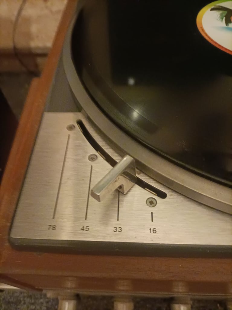 Vintage HIFI system Record player by Lenco Amp/Tuner Ferguson, Speakers by Hitachi.