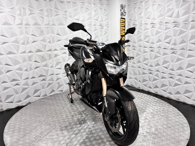 2012 Kawasaki ZR750 | *WARRENTY PROVIDED*