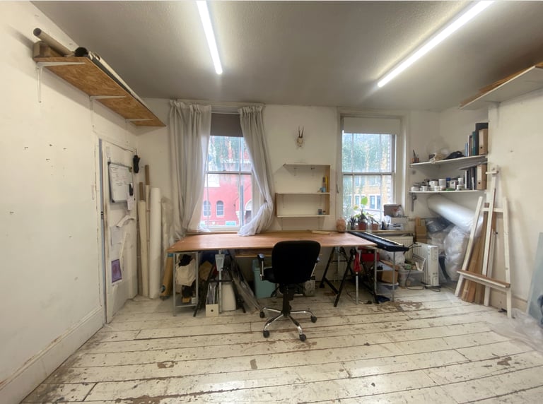 beautiful art studio - short term let. Available now till 30th Sept