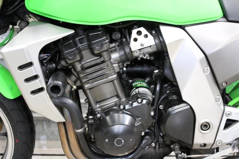 2005 05 KAWASAKI Z1000 Z ZR 1000 ABS GREEN HPI CLEAR FULL SERVICE HISTORY NEWMOT