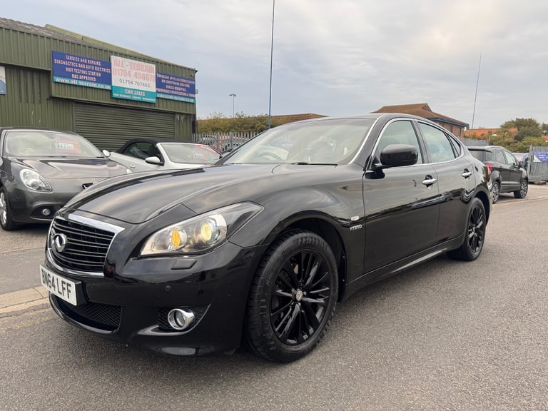 2015 Infiniti Q70 3.5h GT 4dr Automatic / 359 BHP + 45 MPG / HUGE SPECIFICATION