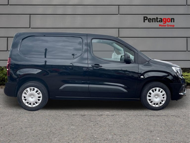 Vauxhall Combo Electric 2300 50kwh Sportive Panel Van 6dr Electric Auto L2 H1