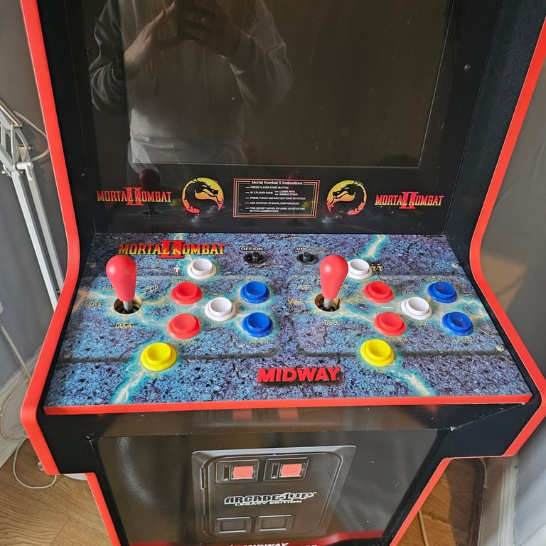 Arcade machine mortal kombat 2 by 1up