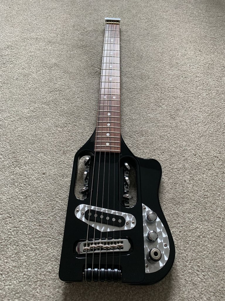 Traveler Speedster Guitar