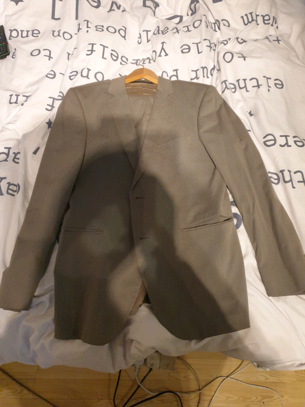 Strellson mens Premium Line Suit ,size 40 (L) .Used good condition  