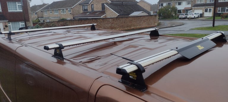 vauxhall vivaro roof bars 2015
