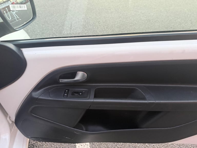 2014 Volkswagen up! 1.0 Move up! Euro 5 3dr HATCHBACK Petrol Manual