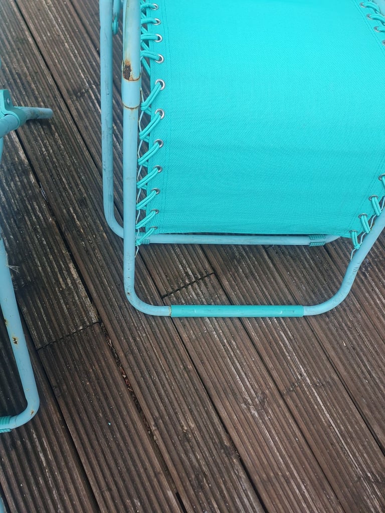 SUN LOUNGERS (PAIR)