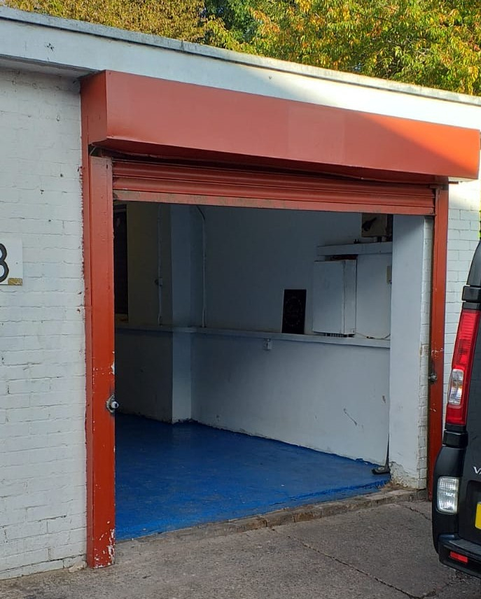 Suitable for a workshop, Unit 8, 800 sq ft with mezzanine to Let in Brierley Hill for £130+ VAT PW