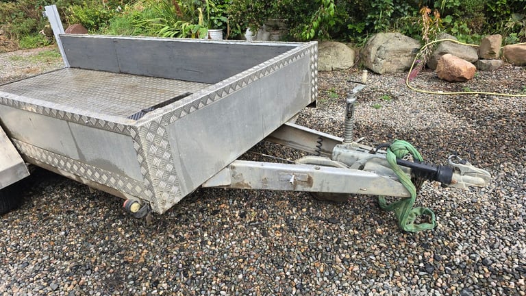 3.5 ton tri axle alum.trailer