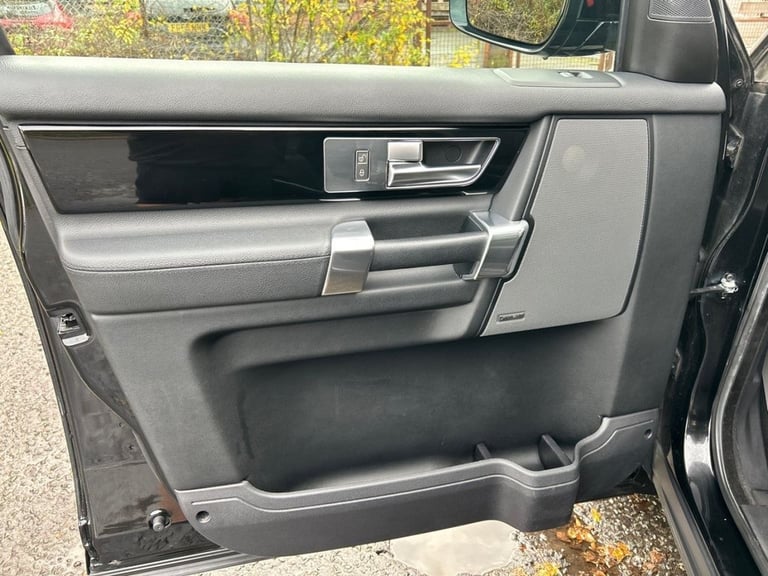 2016 Land Rover Discovery 4 3.0 SD V6 Graphite SUV 5dr Diesel Auto 4WD Euro 6 (s/s) (256 bhp) EST...