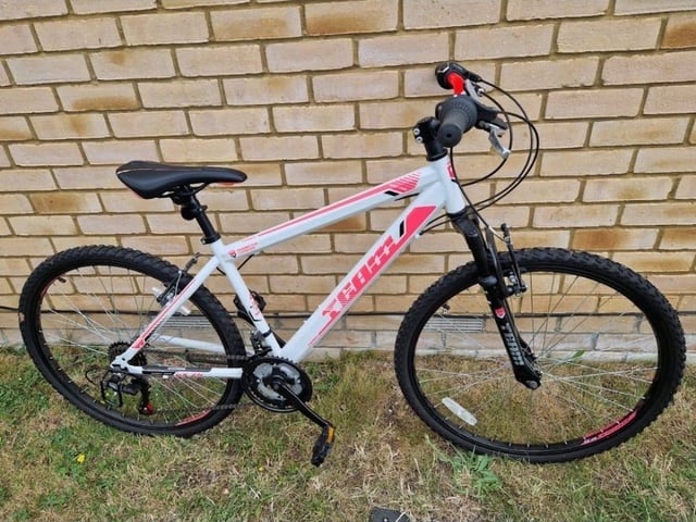 26 Inch Team GX-26 Mountain Bike White/Pink in St Neots