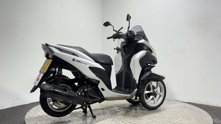 Yamaha Tricity [Phone number removed]K NON RUNNING PROJECT SCOOTER 125CC TRIKE 3 WHEELER