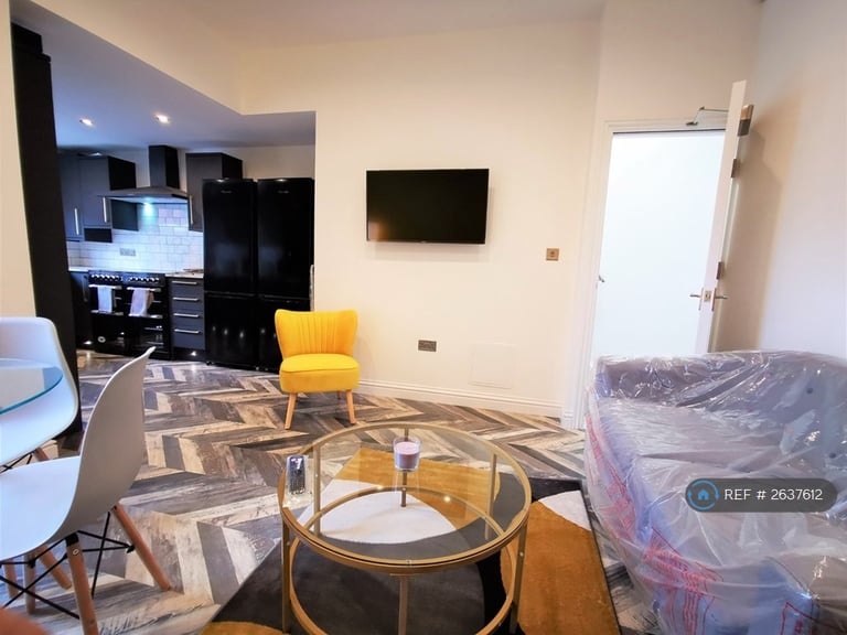image for 6 bedroom house in Channell Road, Fairfield, Liverpool, L6 (6 bed) (#2637612)