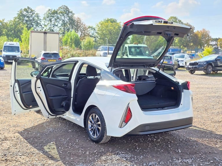 2018 Toyota Prius 1.8 VVT 8.8kWh Business Edition Plus Hatchback 5dr Petrol Plug-in Hybrid CV Hat...
