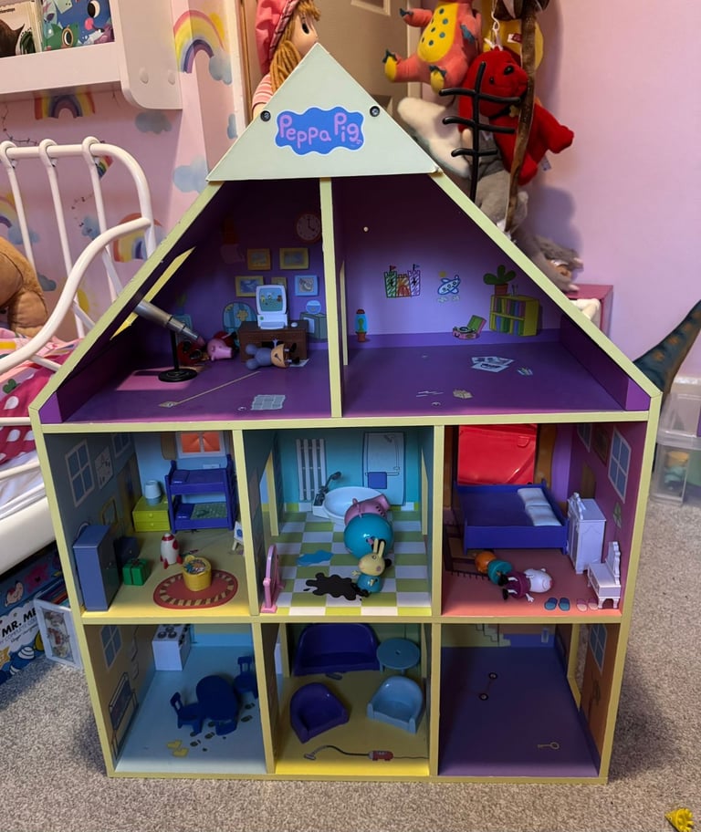 Peppa pig bundle inc wooden house camper van and much much more 