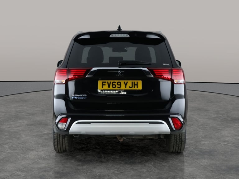 2019 Mitsubishi Outlander 2.4h TwinMotor 13.8kWh Dynamic SUV 5dr Petrol Plug-in Hybrid CVT 4WD Eu...