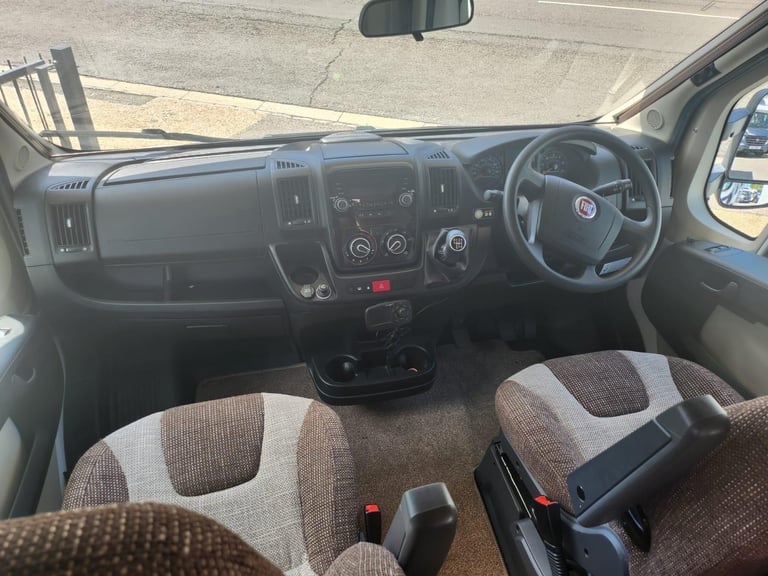 Swift Escape 624 5 BERTH COACHBUILT  DIESEL MANUAL 2015/15