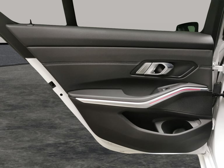 2019 BMW 3 Series 320i xDrive M Sport 4dr Step Auto SALOON PETROL Automatic