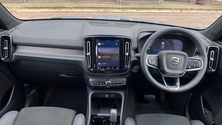 2024 Volvo XC40 2.0 B4P Plus Dark 5dr Auto Petrol Estate Estate Petrol Automatic