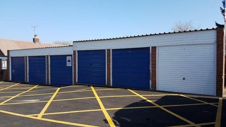 Garage/Parking/Storage to rent: Cuckoo Pen Close, Marlborough SN8 3SB
