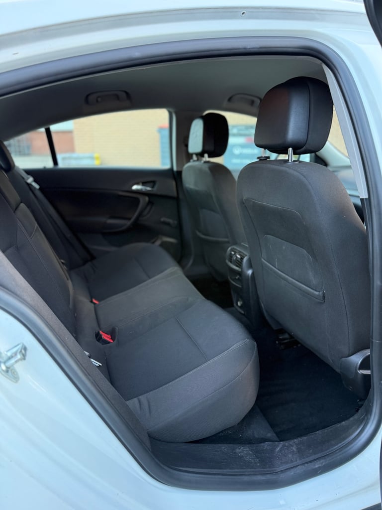 Vauxhall, INSIGNIA, Hatchback, 2013, Manual, 1956 (cc), 5 doors