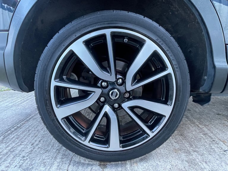 2015 Nissan Qashqai 1.6 DIG-T Tekna SUV 5dr Petrol Manual 2WD Euro 6 (s/s) (163