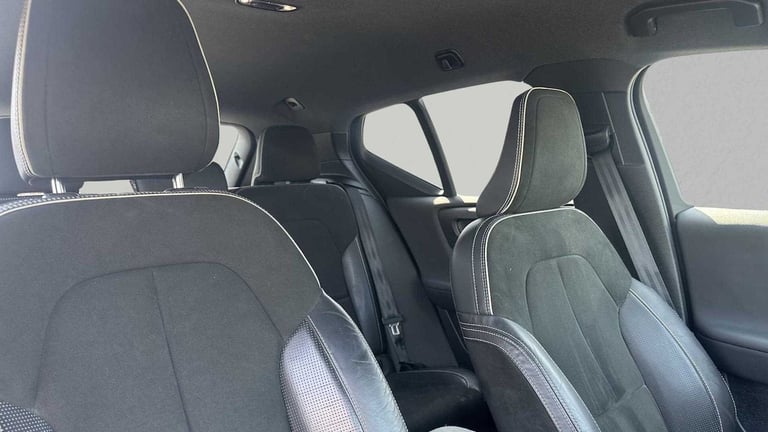 2020 Volvo XC40 2.0 B4P R DESIGN 5dr Auto Estate Petrol Automatic