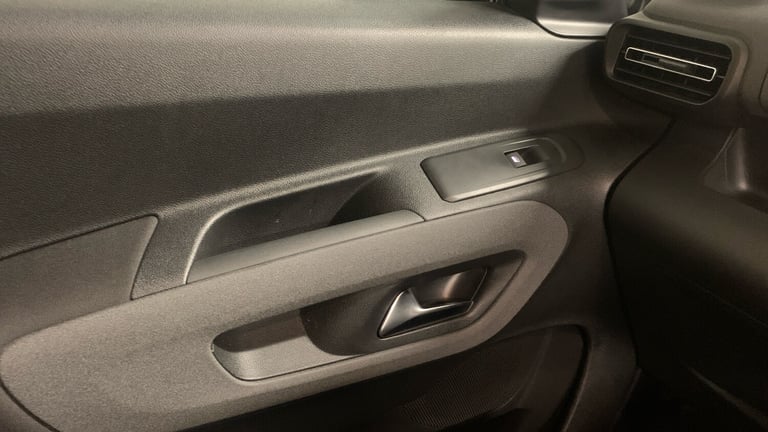 2024 Peugeot Rifter 52kWh GT Standard MPV 5dr Electric Auto (7.4kW Charger) (136 ps) MPV Electric...