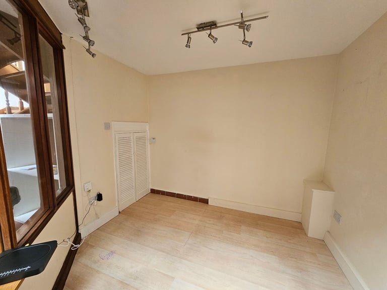 Start up unit in central Dartmouth